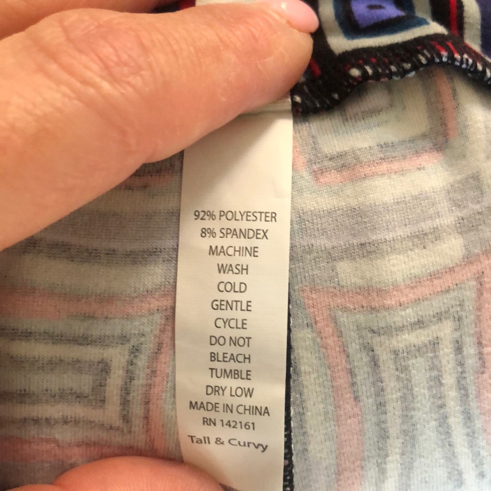LuLaRoe Tall & Curvy Leggings - Picture 3 of 4